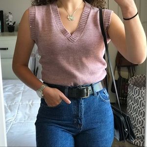 SOLD / vest-like v neck top